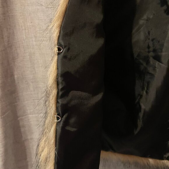 Junior Girls XL Me Jane Faux Fur Vest - Picture 5 of 8